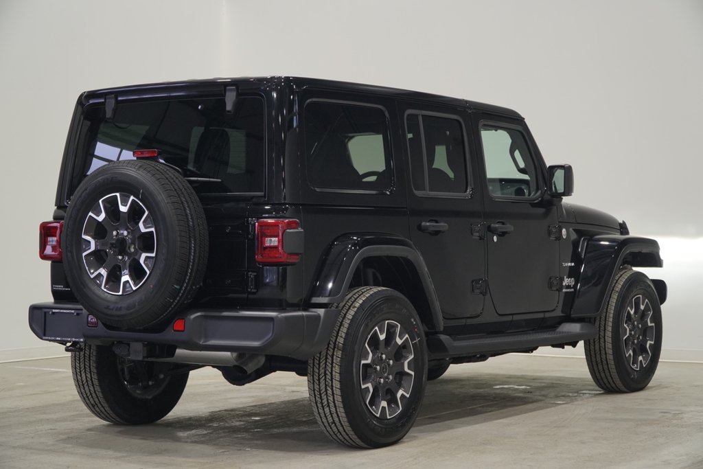 2024 Jeep WRANGLER 4-Door SAHARA in Saint-Hyacinthe, Quebec - 4 - w1024h768px