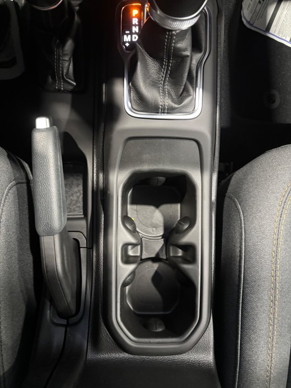 2024 Jeep WRANGLER 4-Door SAHARA in Saint-Hyacinthe, Quebec - 28 - w1024h768px