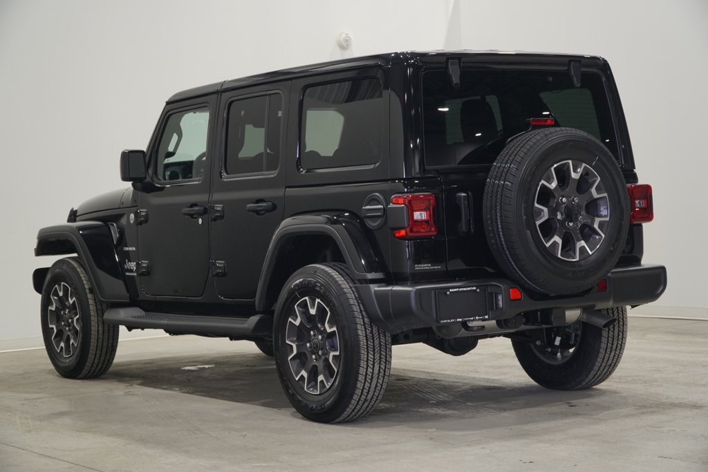 2024 Jeep WRANGLER 4-Door SAHARA in Saint-Hyacinthe, Quebec - 6 - w1024h768px