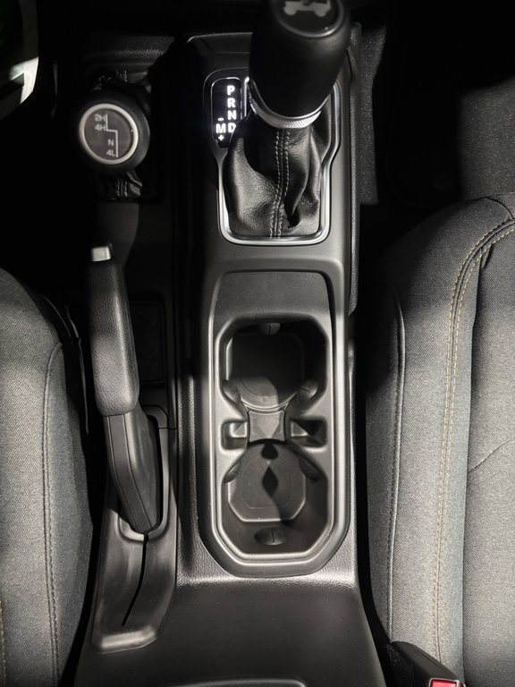 2024 Jeep WRANGLER 4-Door SAHARA in Saint-Hyacinthe, Quebec - 26 - w1024h768px