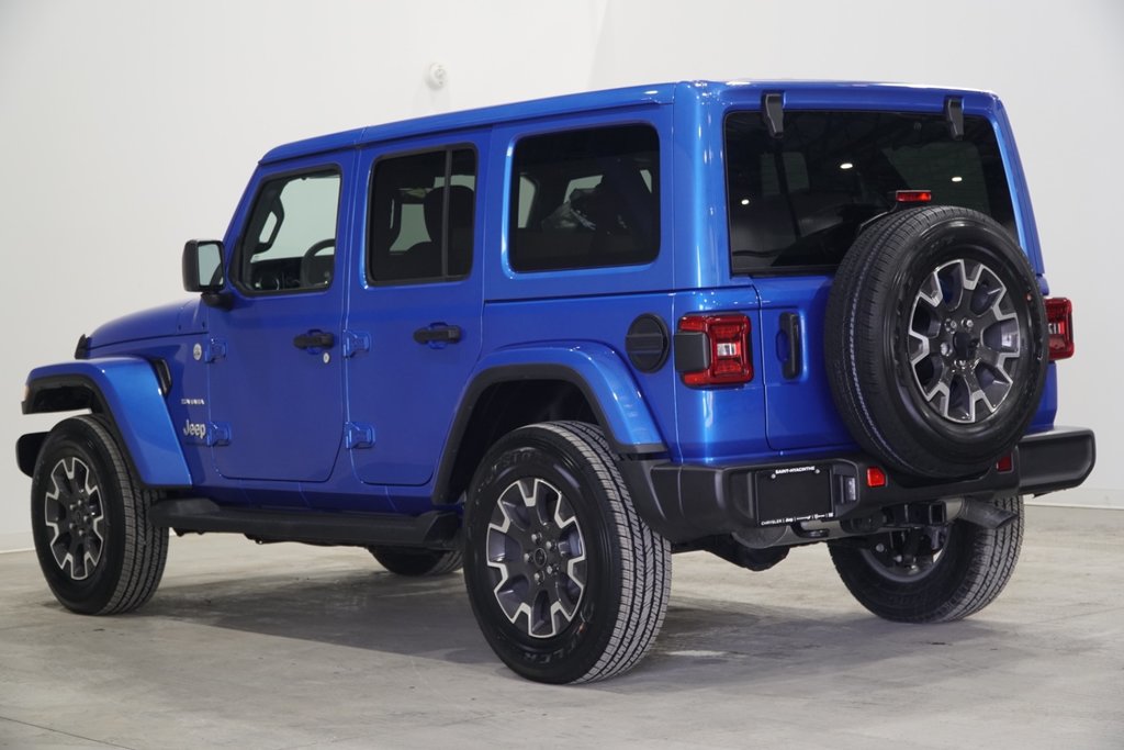 2024 Jeep WRANGLER 4-Door SAHARA in Saint-Hyacinthe, Quebec - 6 - w1024h768px