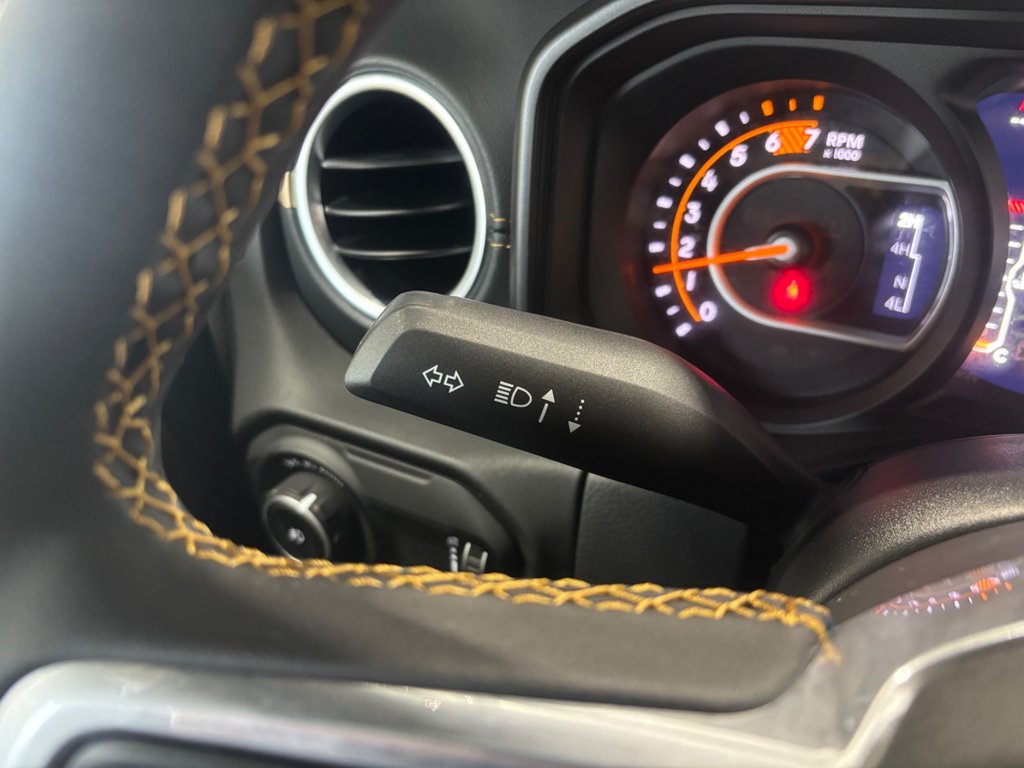 2024 Jeep WRANGLER 4-Door SAHARA in Saint-Hyacinthe, Quebec - 19 - w1024h768px