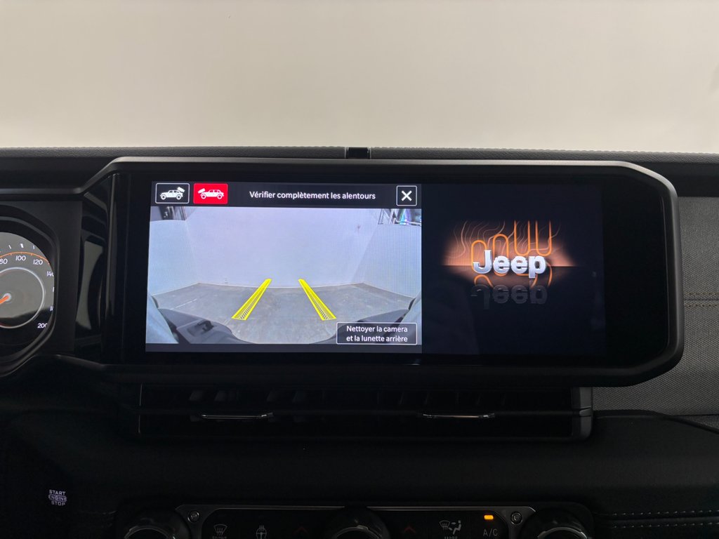 2024 Jeep WRANGLER 4-Door SAHARA in Saint-Hyacinthe, Quebec - 26 - w1024h768px
