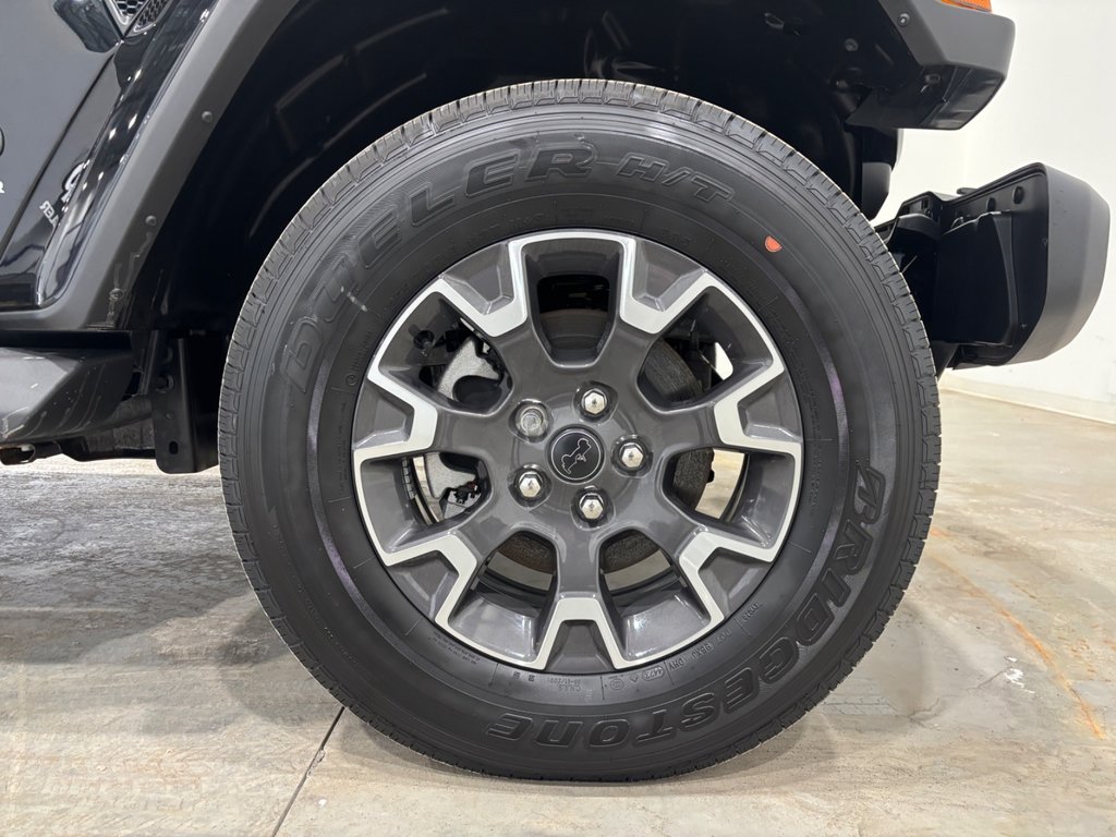 2024 Jeep WRANGLER 4-Door SAHARA in Saint-Hyacinthe, Quebec - 8 - w1024h768px