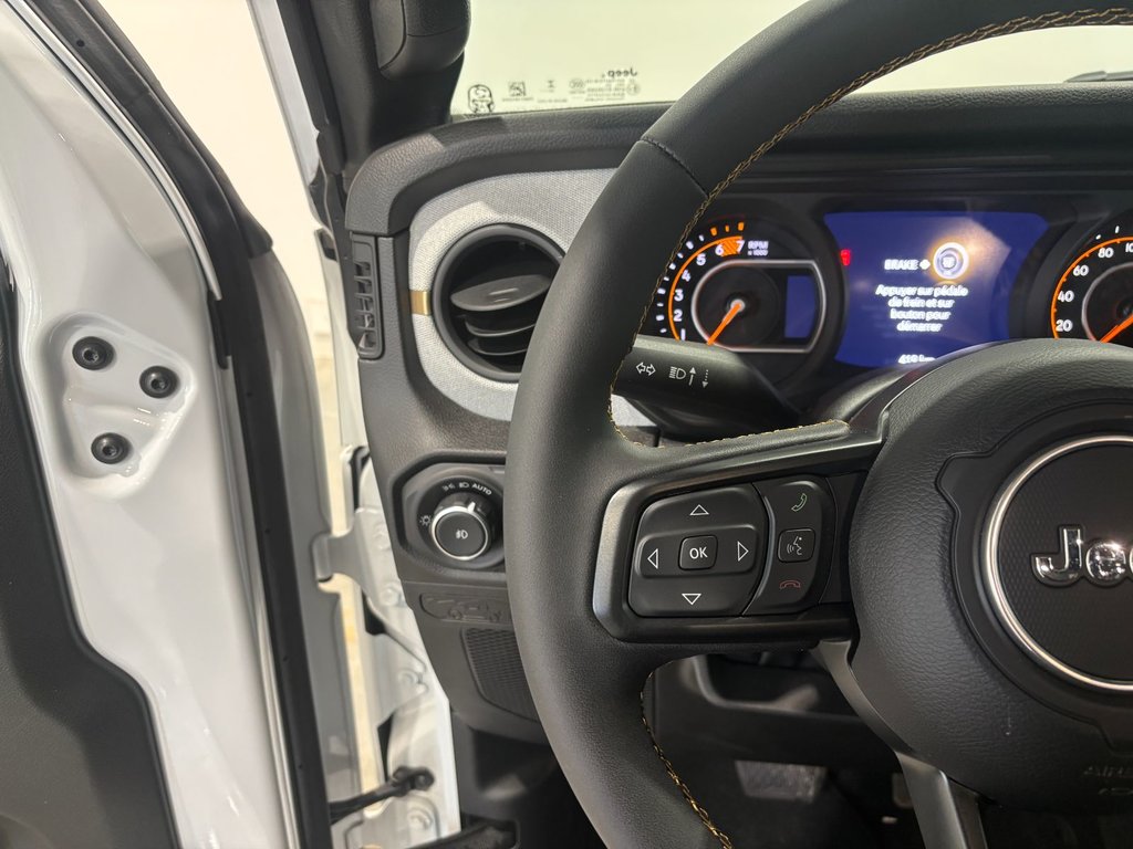 2024 Jeep WRANGLER 4-Door SPORT S in Saint-Hyacinthe, Quebec - 16 - w1024h768px