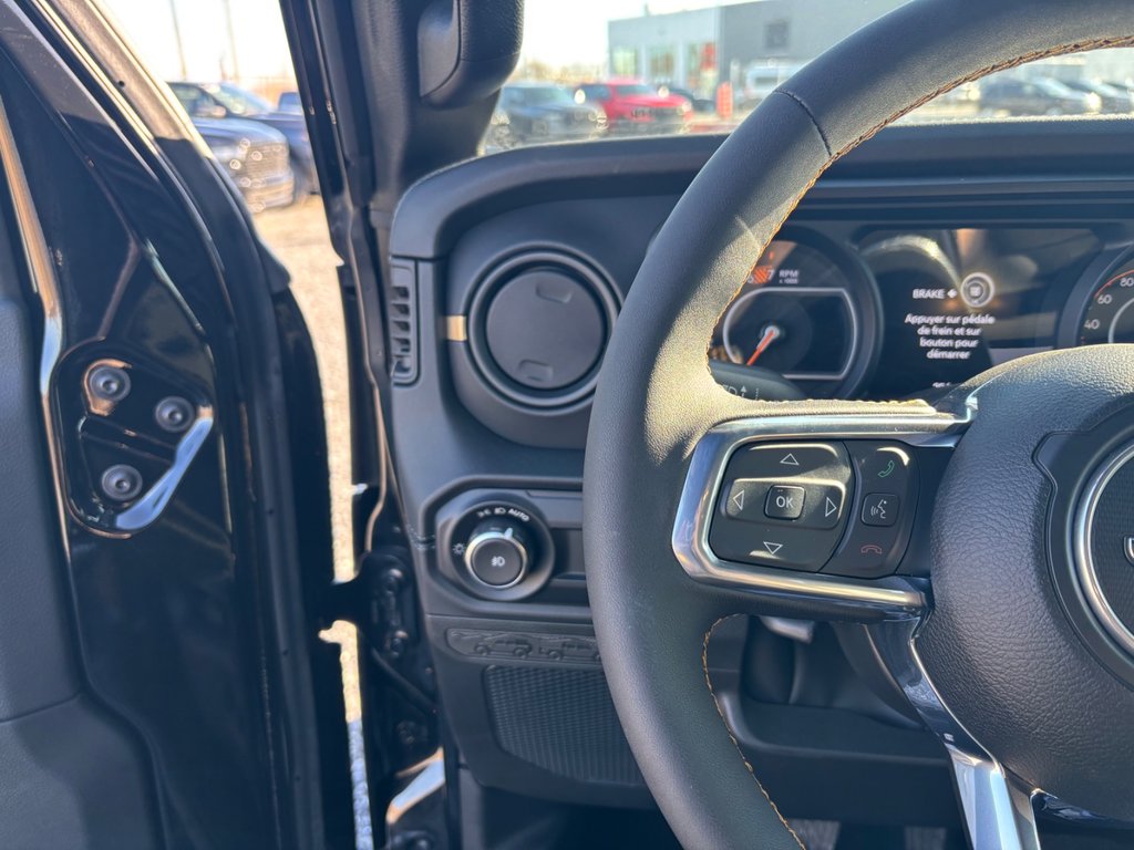 Jeep WRANGLER 4-Door SAHARA 2024 à Saint-Hyacinthe, Québec - 17 - w1024h768px
