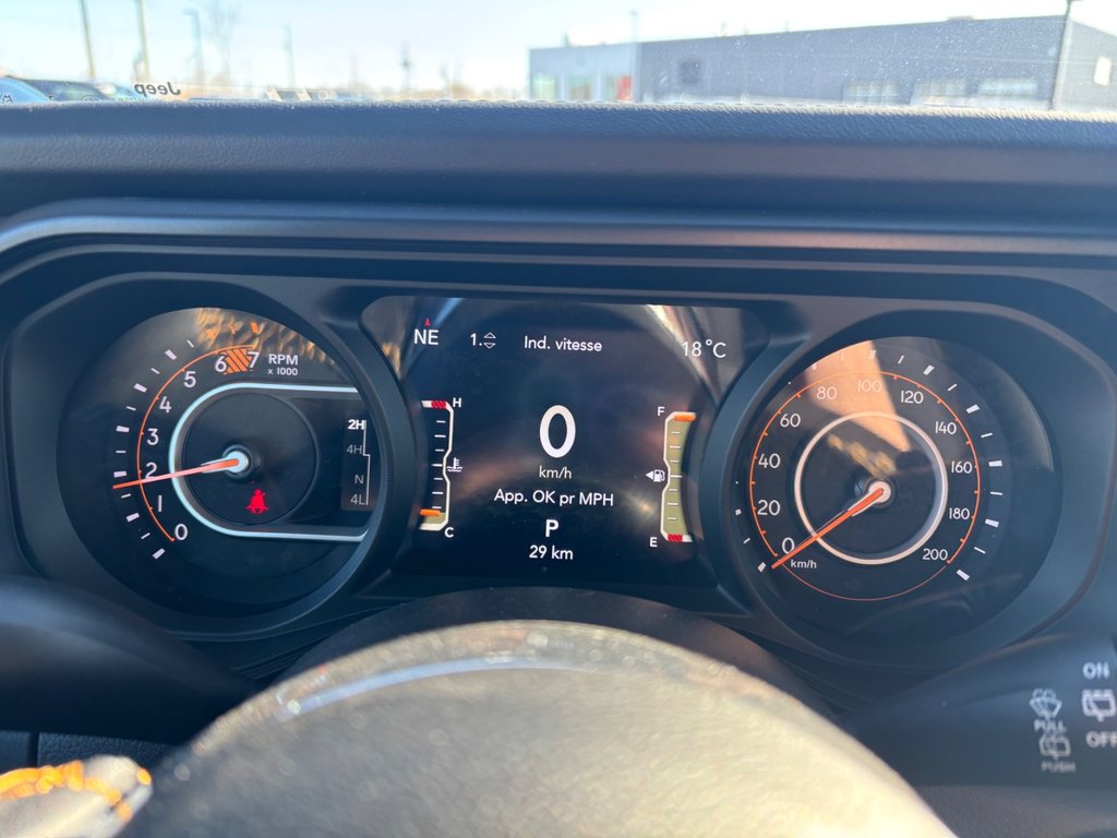 Jeep WRANGLER 4-Door SAHARA 2024 à Saint-Hyacinthe, Québec - 19 - w1024h768px