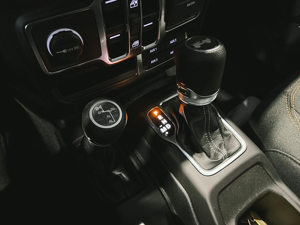 2024 Jeep Wrangler 4-Door SAHARA in Saint-Hyacinthe, Quebec - 13 - w1024h768px