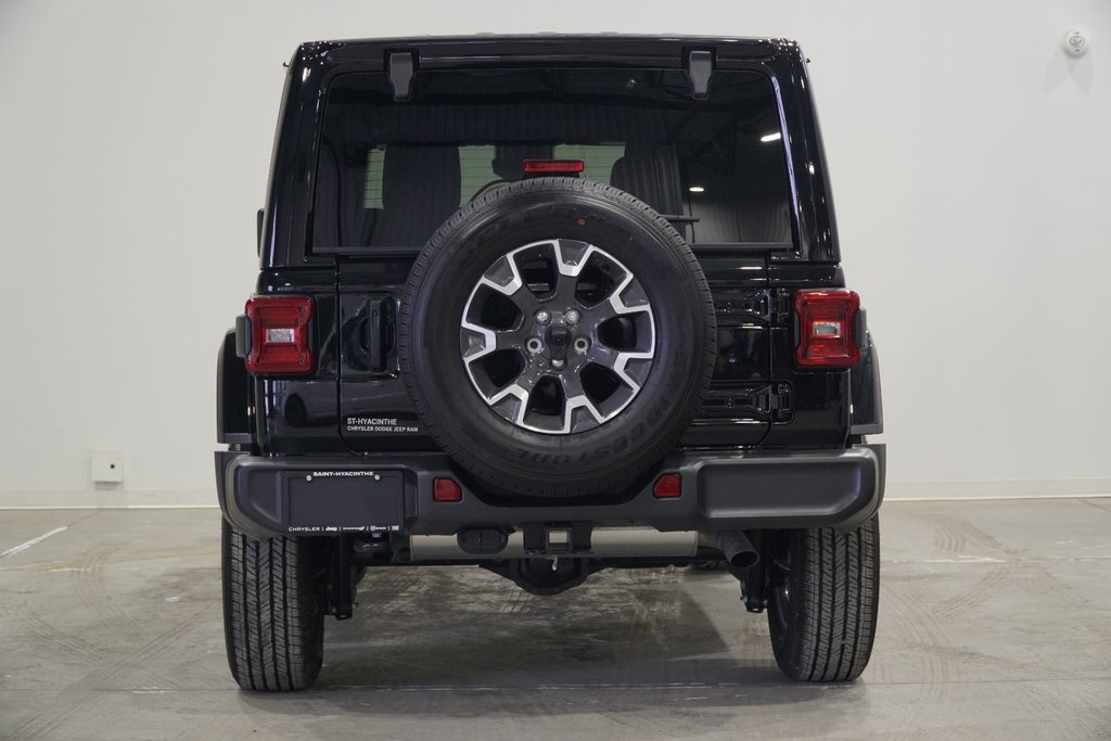 Jeep WRANGLER 4-Door SAHARA 2024 à Saint-Hyacinthe, Québec - 5 - w1024h768px