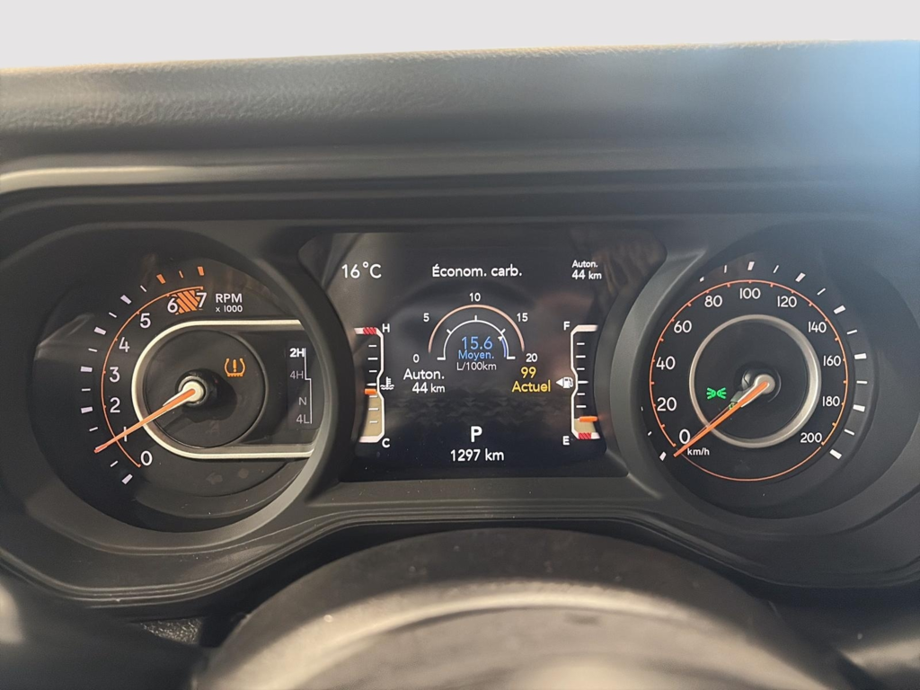 2024 Jeep WRANGLER 4-Door SPORT S in Saint-Hyacinthe, Quebec - 11 - w1024h768px