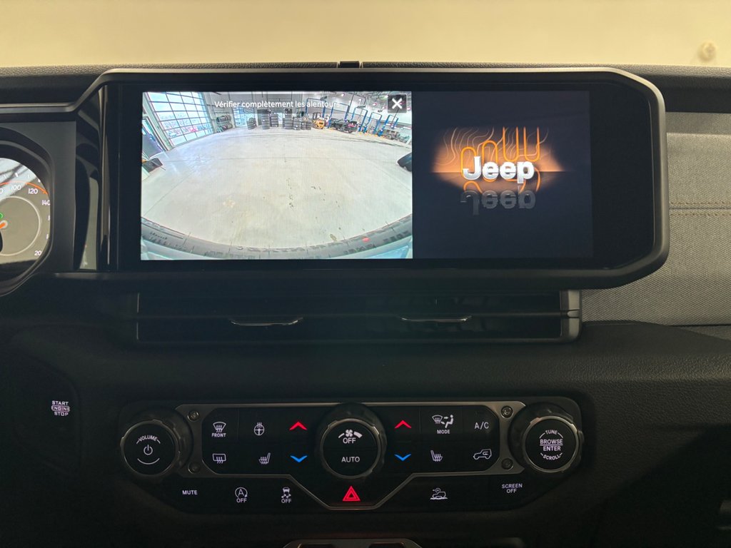 2025 Jeep WRANGLER 4-Door SPORT S in Saint-Hyacinthe, Quebec - 23 - w1024h768px