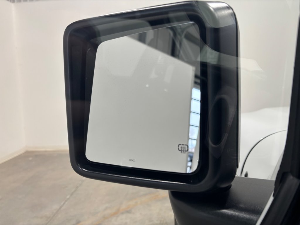 2025 Jeep WRANGLER 4-Door SPORT S in Saint-Hyacinthe, Quebec - 7 - w1024h768px