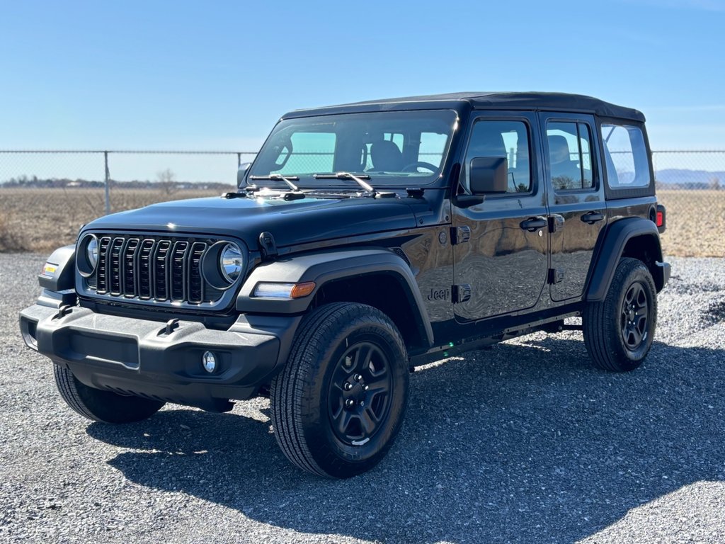 2025 Jeep WRANGLER 4-Door SPORT in Saint-Hyacinthe, Quebec - 1 - w1024h768px