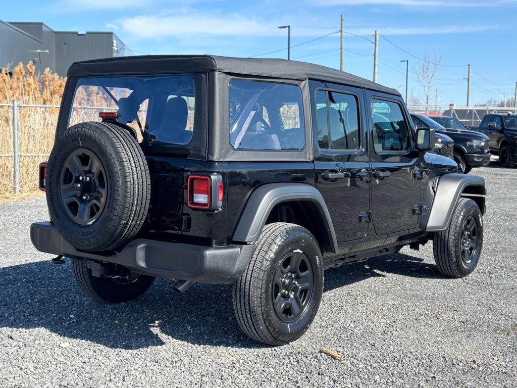 2025 Jeep WRANGLER 4-Door SPORT in Saint-Hyacinthe, Quebec - 6 - w1024h768px