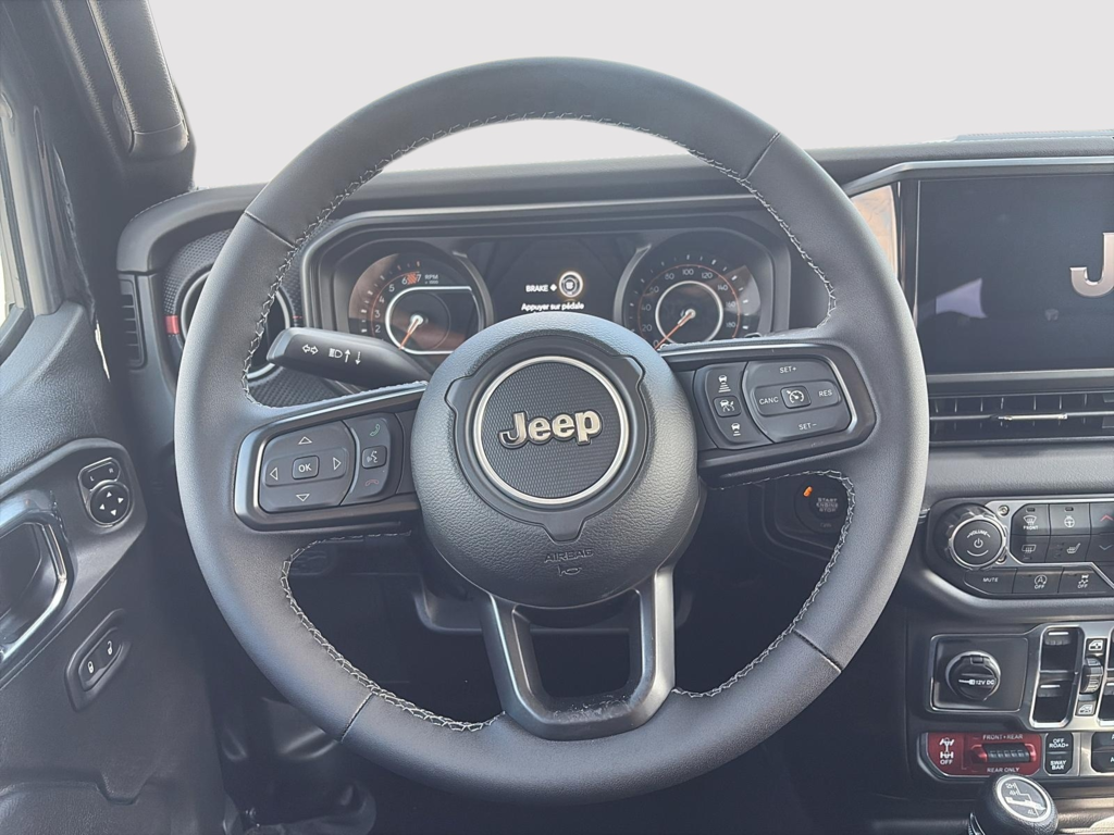 Jeep WRANGLER 4-Door RUBICON 2025 à Saint-Hyacinthe, Québec - 8 - w1024h768px