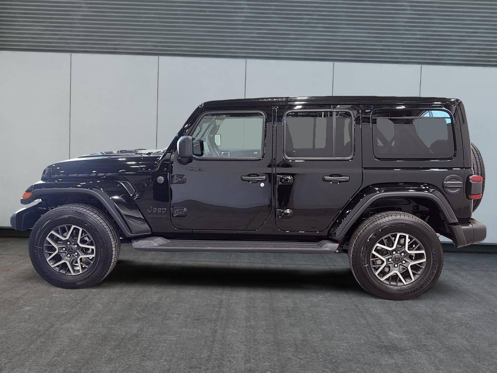 Jeep Wrangler 4-Door SAHARA 2025 à Saint-Hyacinthe, Québec - 5 - w1024h768px
