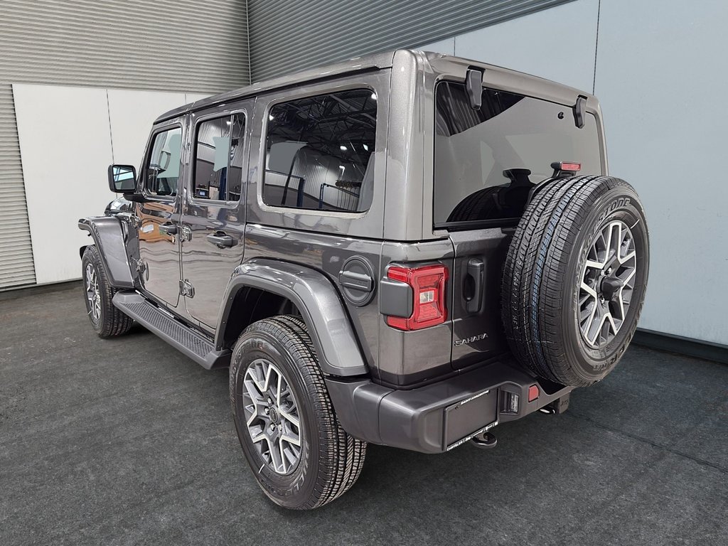 Jeep Wrangler 4-Door SAHARA 2026 à Saint-Hyacinthe, Québec - 4 - w1024h768px