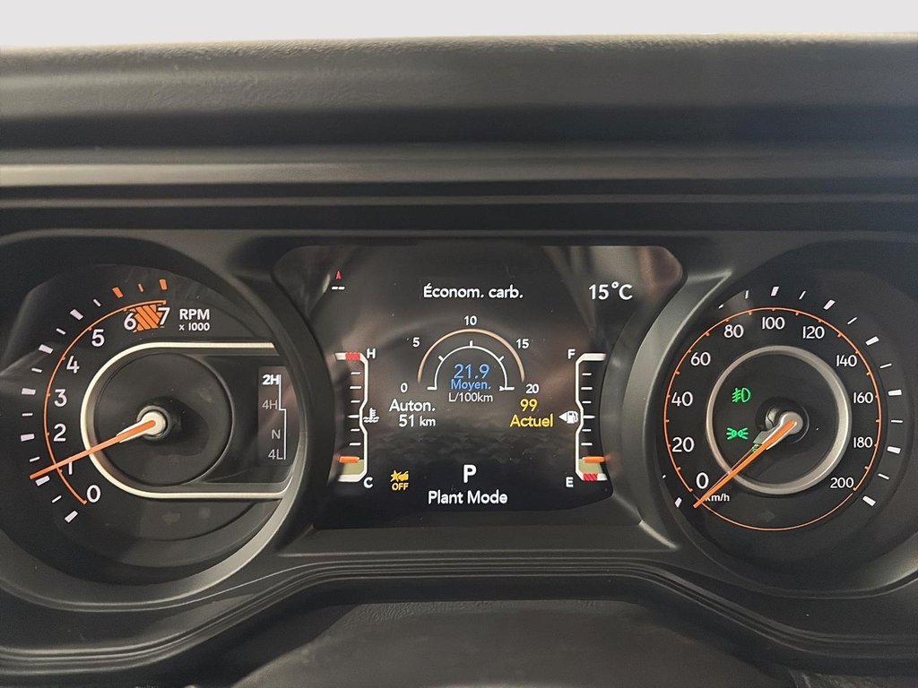 Jeep Wrangler 4-Door SAHARA 2026 à Saint-Hyacinthe, Québec - 12 - w1024h768px