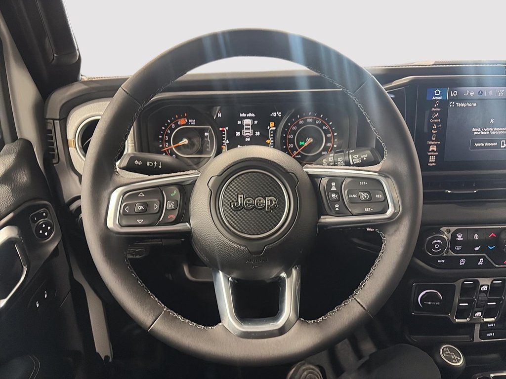 2026 Jeep Wrangler 4-Door SAHARA in Saint-Hyacinthe, Quebec - 10 - w1024h768px
