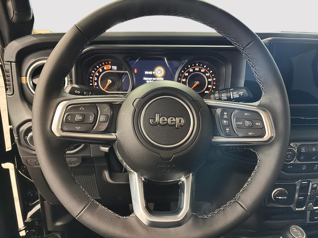 2026 Jeep Wrangler 4-Door SAHARA in Saint-Hyacinthe, Quebec - 11 - w1024h768px