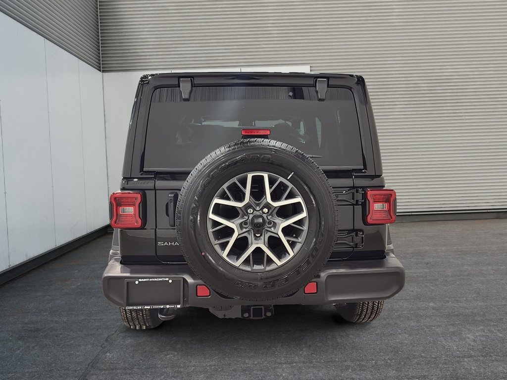 2026 Jeep Wrangler 4-Door SAHARA in Saint-Hyacinthe, Quebec - 3 - w1024h768px