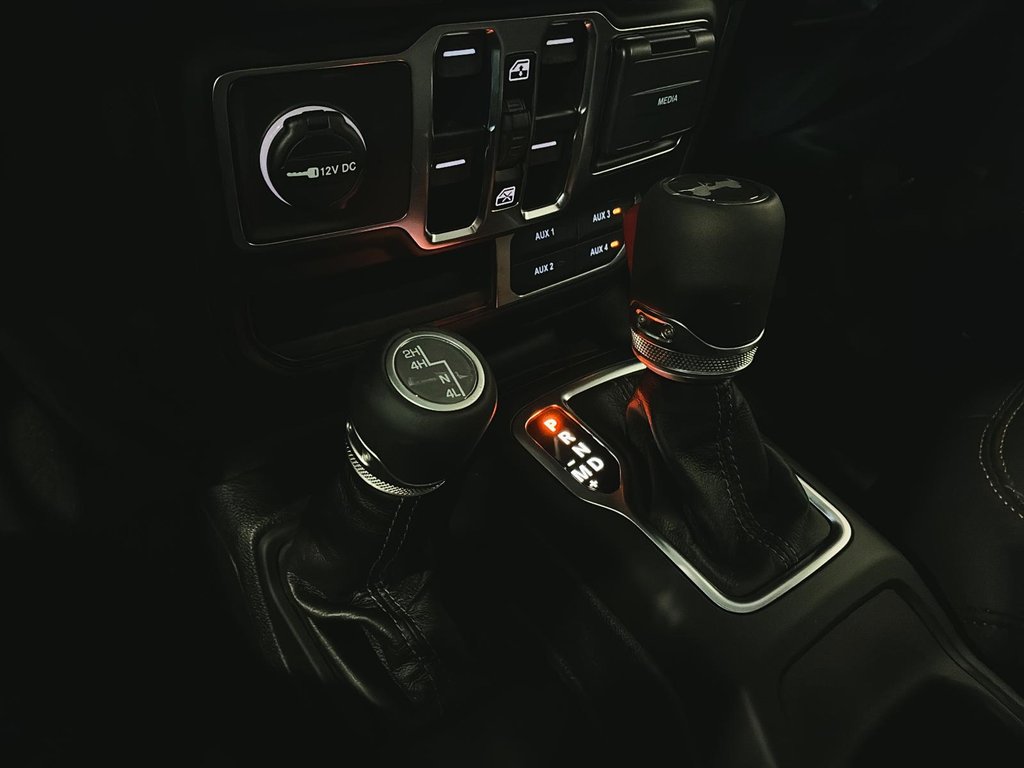 2026 Jeep Wrangler 4-Door SAHARA in Saint-Hyacinthe, Quebec - 13 - w1024h768px