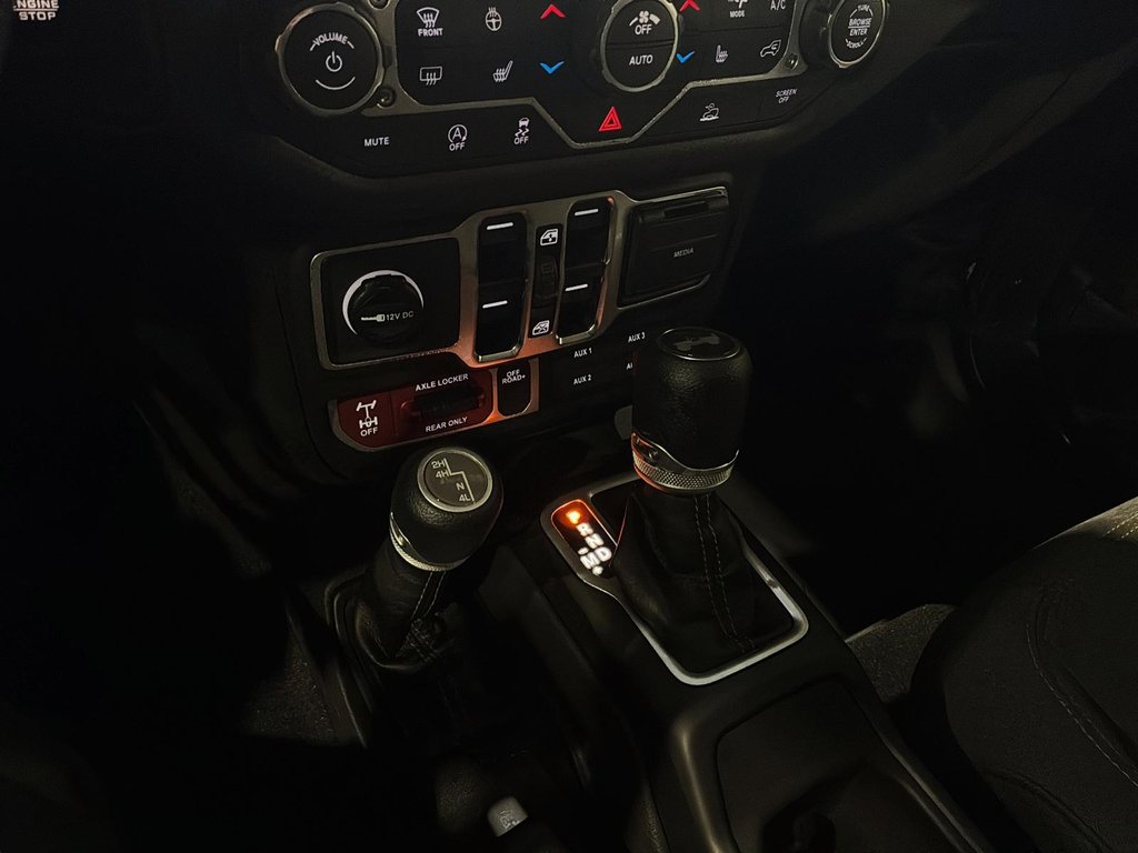 2026 Jeep Wrangler 4-Door WILLYS in Saint-Hyacinthe, Quebec - 13 - w1024h768px