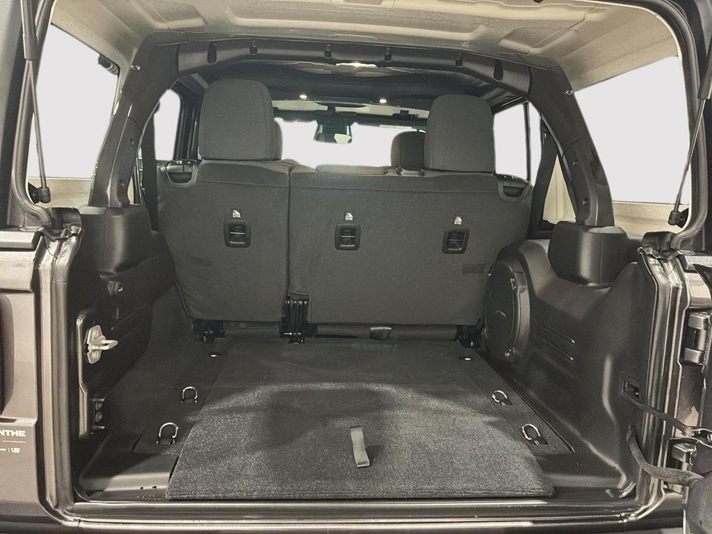 2026 Jeep Wrangler 4-Door WILLYS in Saint-Hyacinthe, Quebec - 6 - w1024h768px