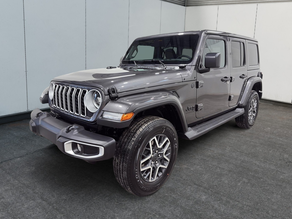 Jeep Wrangler 4-Door SAHARA 2026 à Saint-Hyacinthe, Québec - 1 - w1024h768px