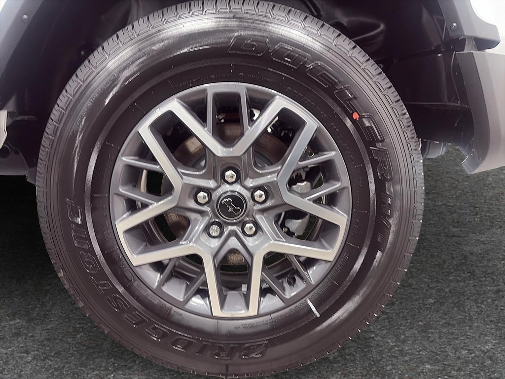 2026 Jeep Wrangler 4-Door SAHARA in Saint-Hyacinthe, Quebec - 7 - w1024h768px