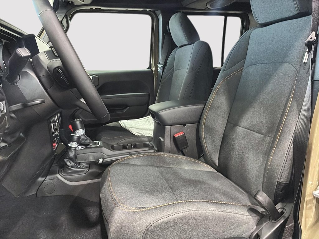 2026 Jeep Wrangler 4-Door WILLYS in Saint-Hyacinthe, Quebec - 8 - w1024h768px
