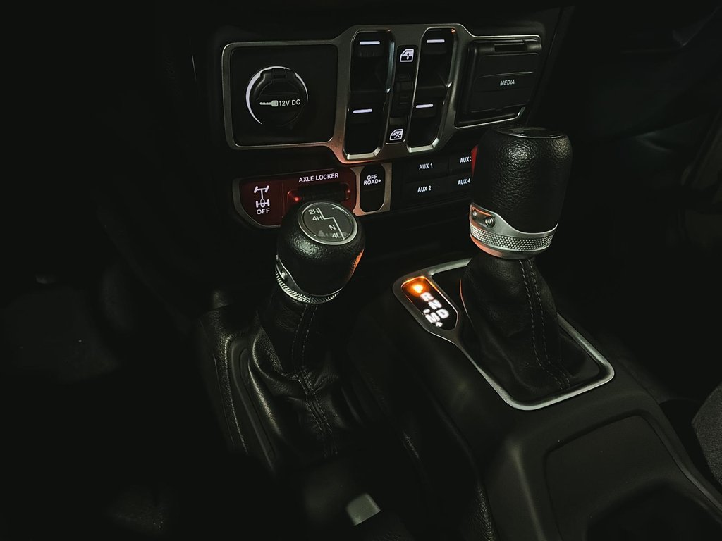 2026 Jeep Wrangler 4-Door WILLYS in Saint-Hyacinthe, Quebec - 13 - w1024h768px