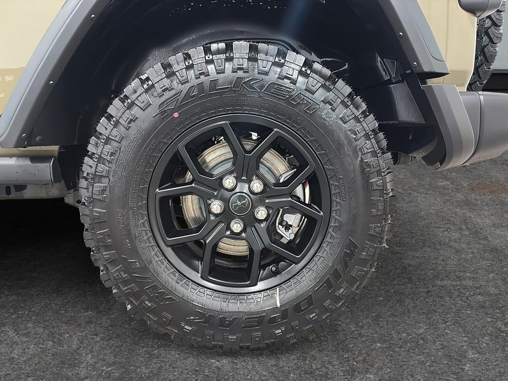 2026 Jeep Wrangler 4-Door WILLYS in Saint-Hyacinthe, Quebec - 7 - w1024h768px