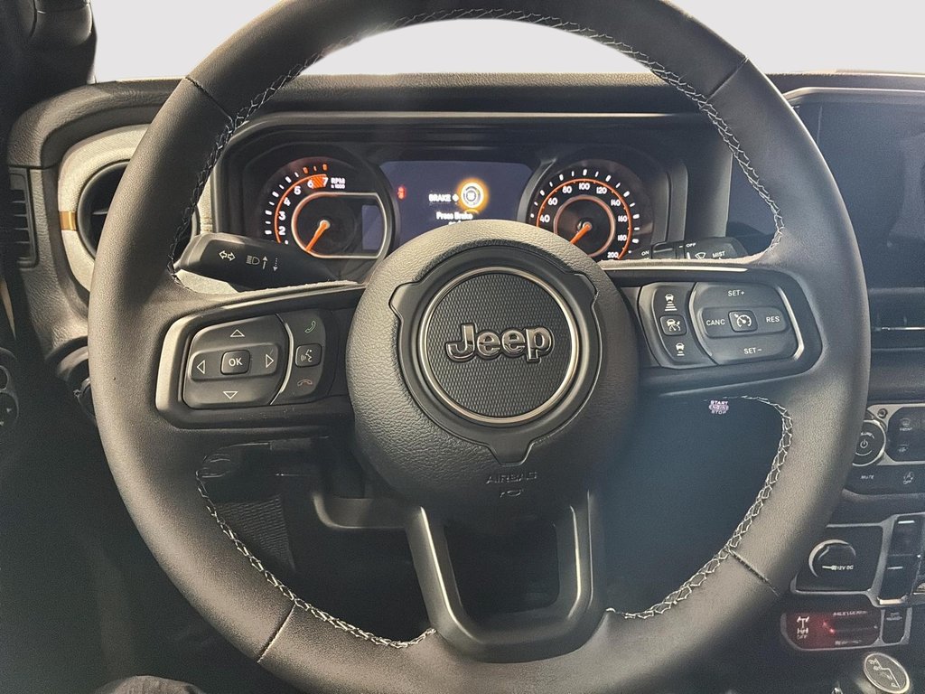 2026 Jeep Wrangler 4-Door WILLYS in Saint-Hyacinthe, Quebec - 11 - w1024h768px