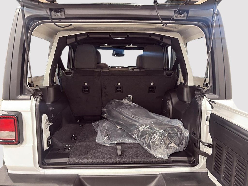 Jeep Wrangler 4-Door SPORT S 2026 à Saint-Hyacinthe, Québec - 6 - w1024h768px