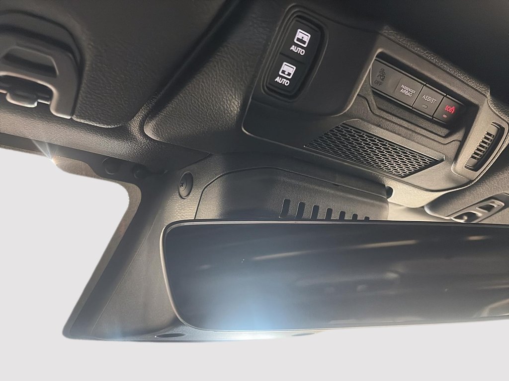 2026 Jeep Wrangler 4-Door SAHARA in Saint-Hyacinthe, Quebec - 13 - w1024h768px