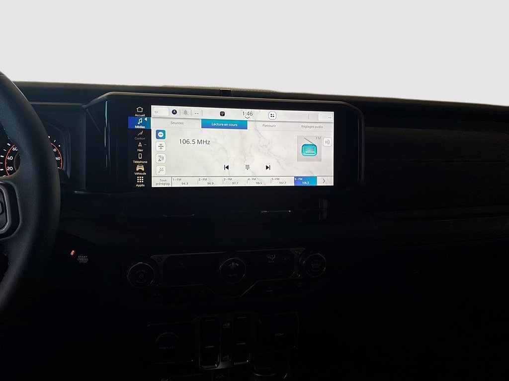 2026 Jeep Wrangler 4-Door RUBICON in Saint-Hyacinthe, Quebec - 12 - w1024h768px