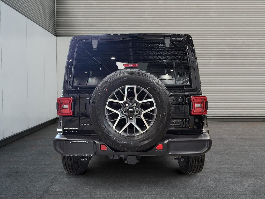 Jeep Wrangler 4-Door SAHARA 2026 à Saint-Hyacinthe, Québec - 3 - w1024h768px