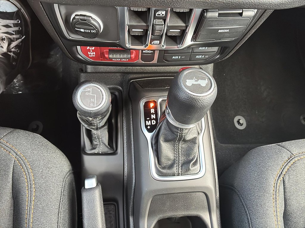 2026 Jeep Wrangler 4-Door WILLYS in Saint-Hyacinthe, Quebec - 13 - w1024h768px