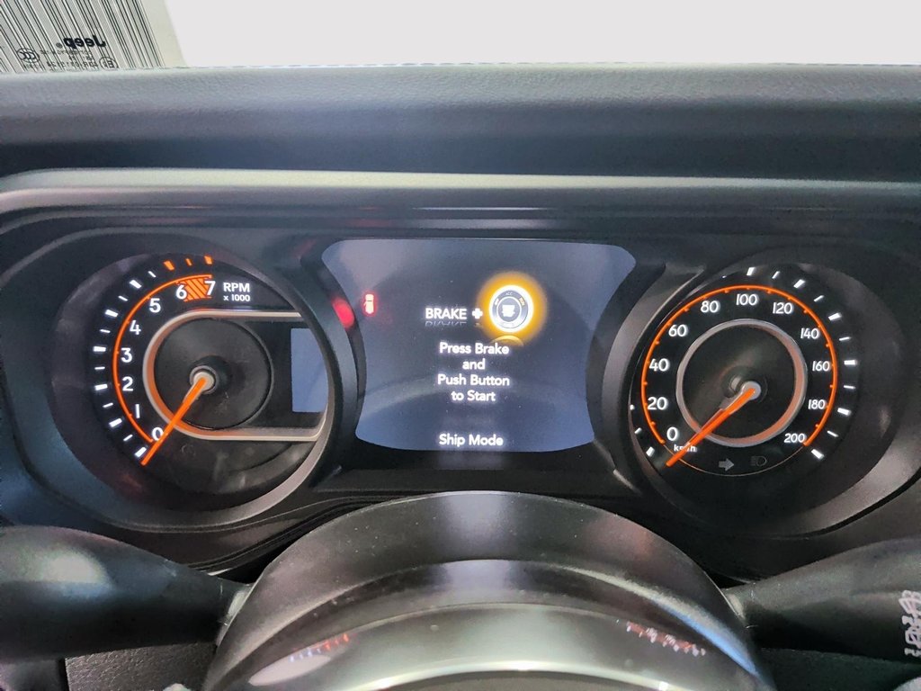2026 Jeep Wrangler 4-Door SAHARA in Saint-Hyacinthe, Quebec - 11 - w1024h768px
