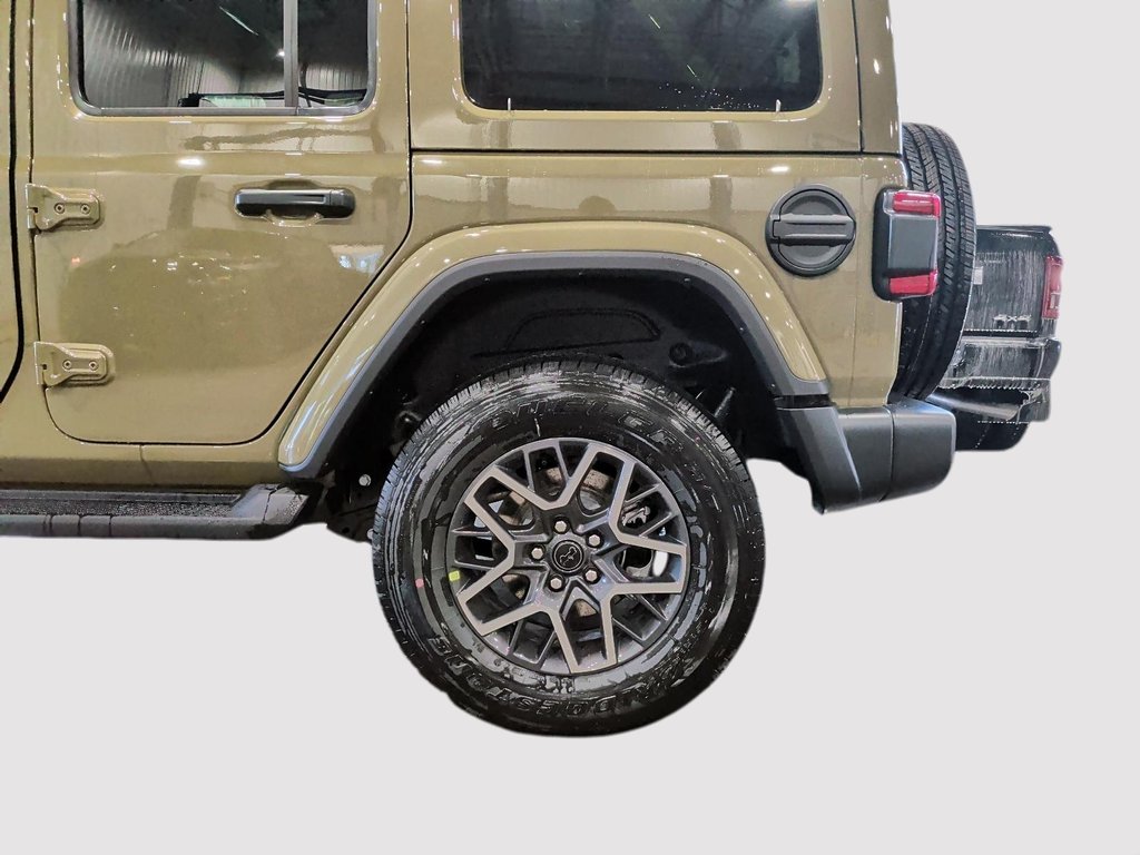 2026 Jeep Wrangler 4-Door SAHARA in Saint-Hyacinthe, Quebec - 6 - w1024h768px