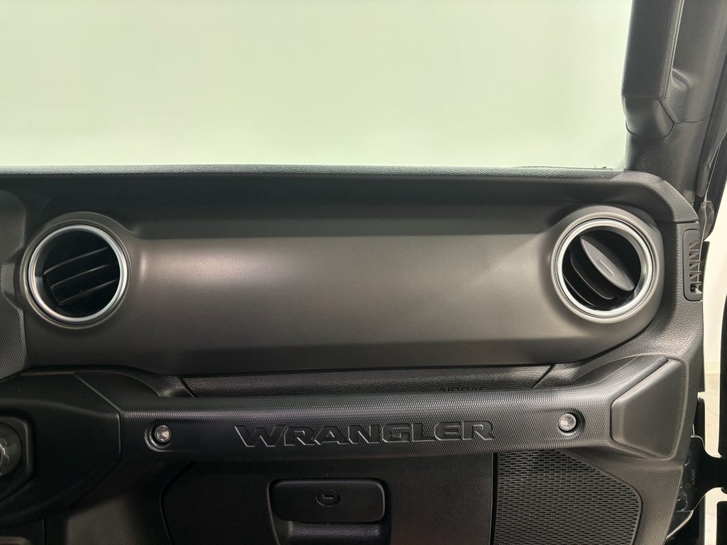 2021  Wrangler 4xe Unlimited Rubicon 4XE Branchable in Saint-Hyacinthe, Quebec - 10 - w1024h768px