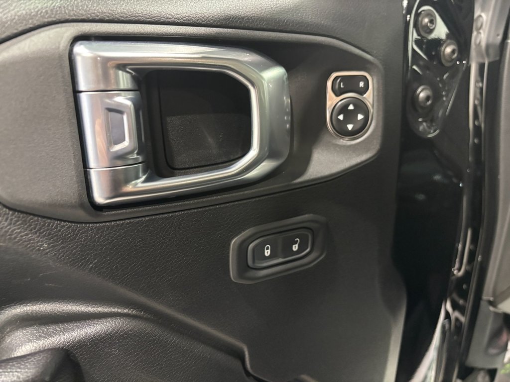 2021  Wrangler 4xe Unlimited Rubicon 4XE Branchable in Saint-Hyacinthe, Quebec - 13 - w1024h768px