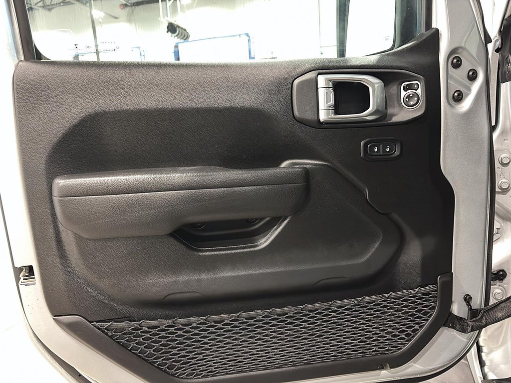 Jeep Wrangler 4xe RUBICON 4X4 BRANCHABLE - CUIR - GPS 2022 à Saint-Hyacinthe, Québec - 8 - w1024h768px