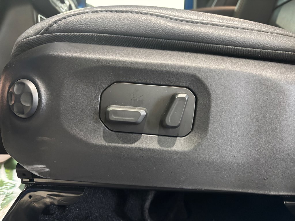 Jeep Wrangler 4xe SAHARA 2024 à Saint-Hyacinthe, Québec - 15 - w1024h768px