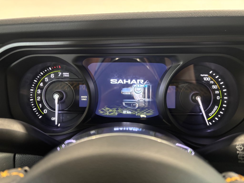 Jeep Wrangler 4xe SAHARA 2024 à Saint-Hyacinthe, Québec - 18 - w1024h768px