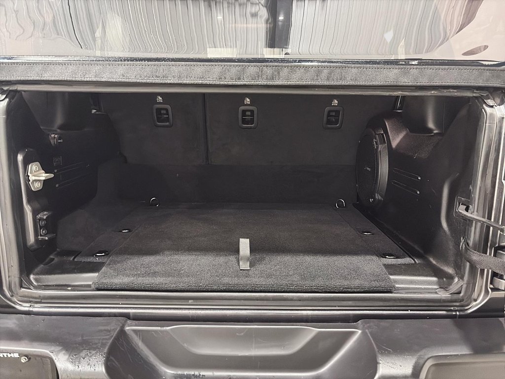Jeep Wrangler 4xe Sahara 2024 à Saint-Hyacinthe, Québec - 6 - w1024h768px