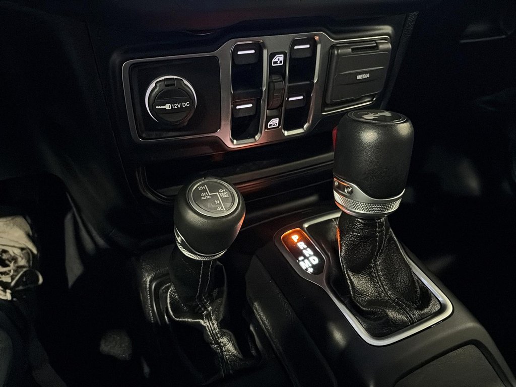 Jeep Wrangler 4xe Sahara 2024 à Saint-Hyacinthe, Québec - 13 - w1024h768px