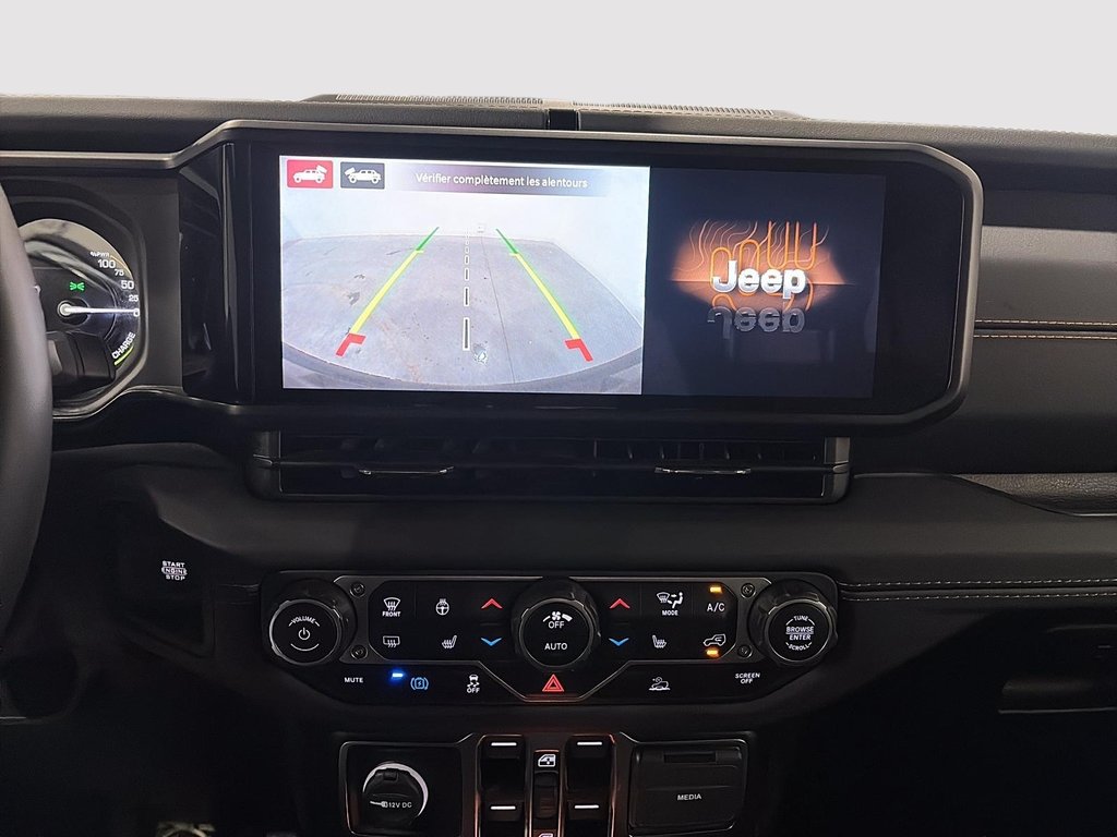 Jeep Wrangler 4xe Sahara 2024 à Saint-Hyacinthe, Québec - 15 - w1024h768px