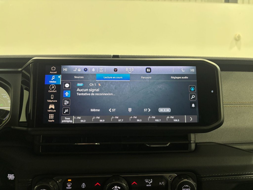 Jeep Wrangler 4XE SAHARA 2024 à Saint-Hyacinthe, Québec - 20 - w1024h768px